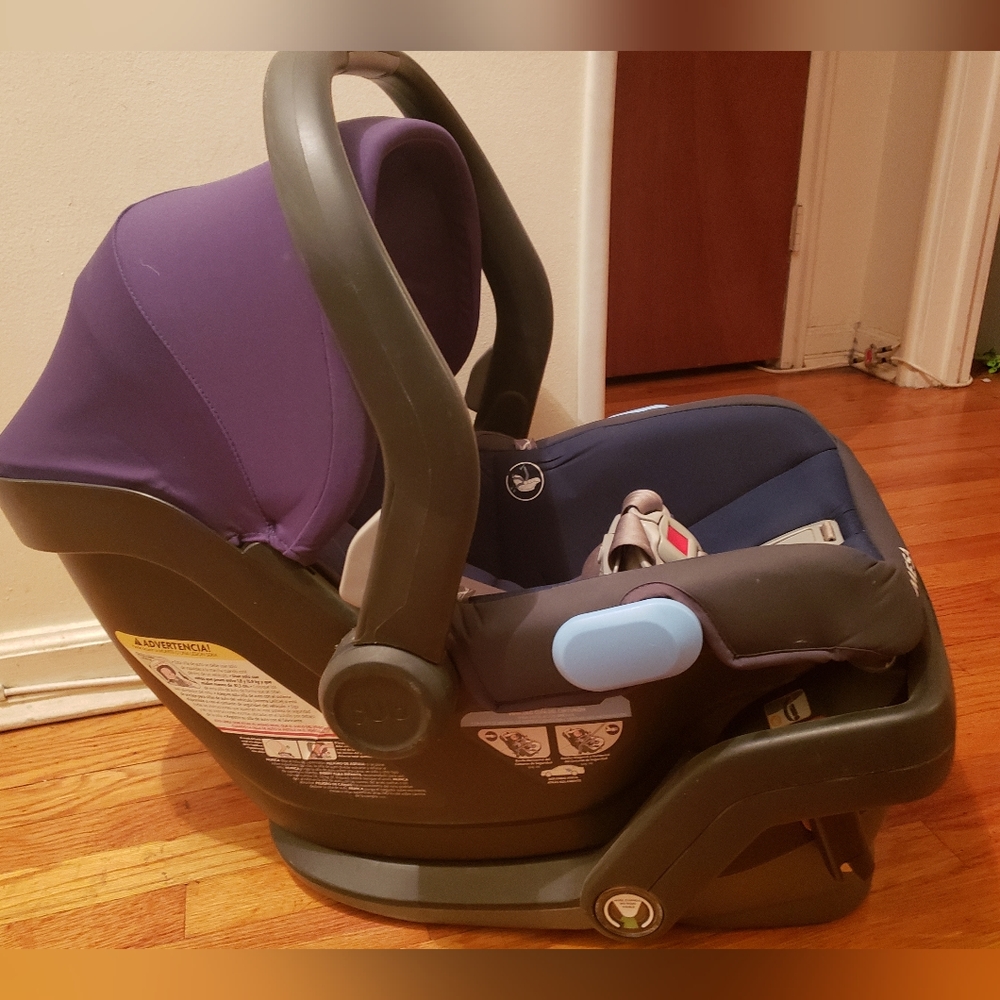 2018 UppaBaby Mesa Carseat + Base